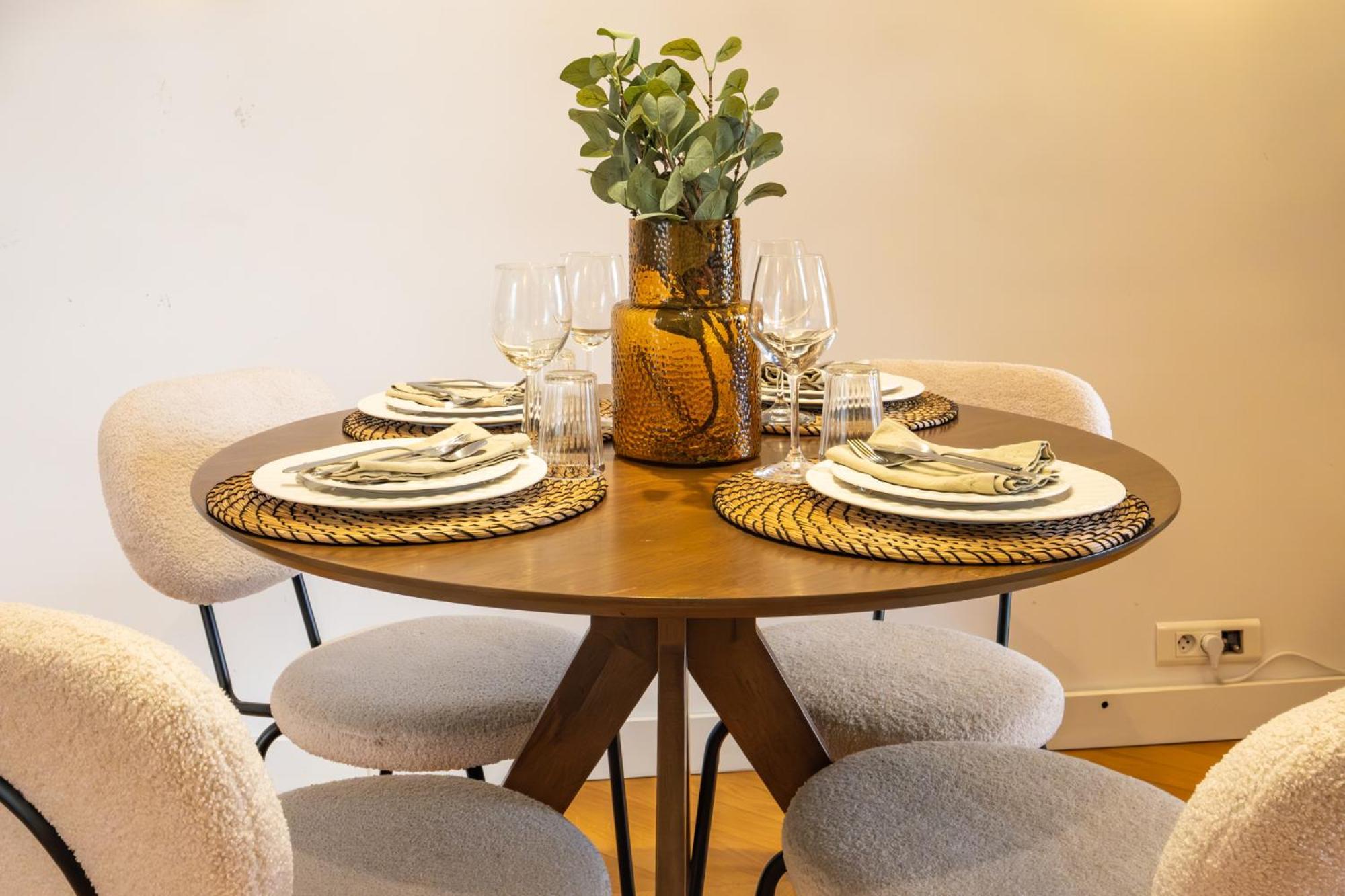 Spacious Apartment For 6 People Parigi Esterno foto